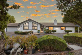 Paso Vista Bella by AvantStay Luxe Group Escape w Wine Country Views
